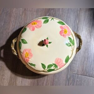 Franciscan Desert Rose Round Covered Vegetable Dish/ Vintge Discontinued Pattern